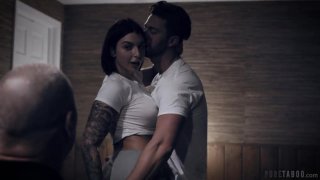 Video porno berkualitas HD yang menampilkan Ivy Lebelle dan Seth Gamble